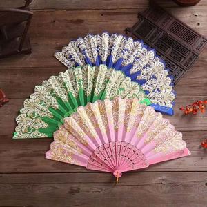 พัดพลาสติกพับได้ลายดอกไม้สีทองสไตล์จีน พร้อมของเล่นรูปทรงหัวใจน่ารัก - Product Image 4