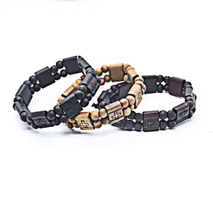 2023 New Design Religious Christian Wooden Beads Elastic Bangle Cross Pendant Wrist Men's Bracelet