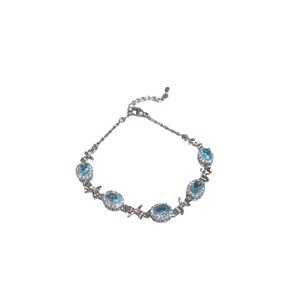 Bracelet tendance pour femmes européennes américaines haut de gamme Zircon exquis motif géométrique Trendy All-Match Niche Light Luxury Chain - Product Image 1