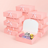Boîte d'emballage pliable en carton de luxe avec ruban, logo personnalisé pour cadeaux, vêtements et emballage de détail pour magasins de cadeaux