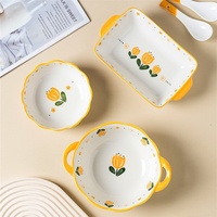 Service de table en céramique japonaise avec motifs de tulipes au style frais, comprenant des bols à riz et des assiettes plates, passe au lave-vaisselle.