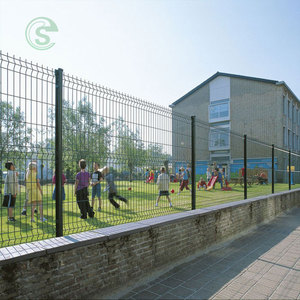 Paneles de Cerca Curvos 3D de Alta Calidad, Construcción de Malla de Hierro Galvanizado, Paneles de Cerca de Metal Corrugado con Recubrimiento Verde para Carreteras - Product Image 3