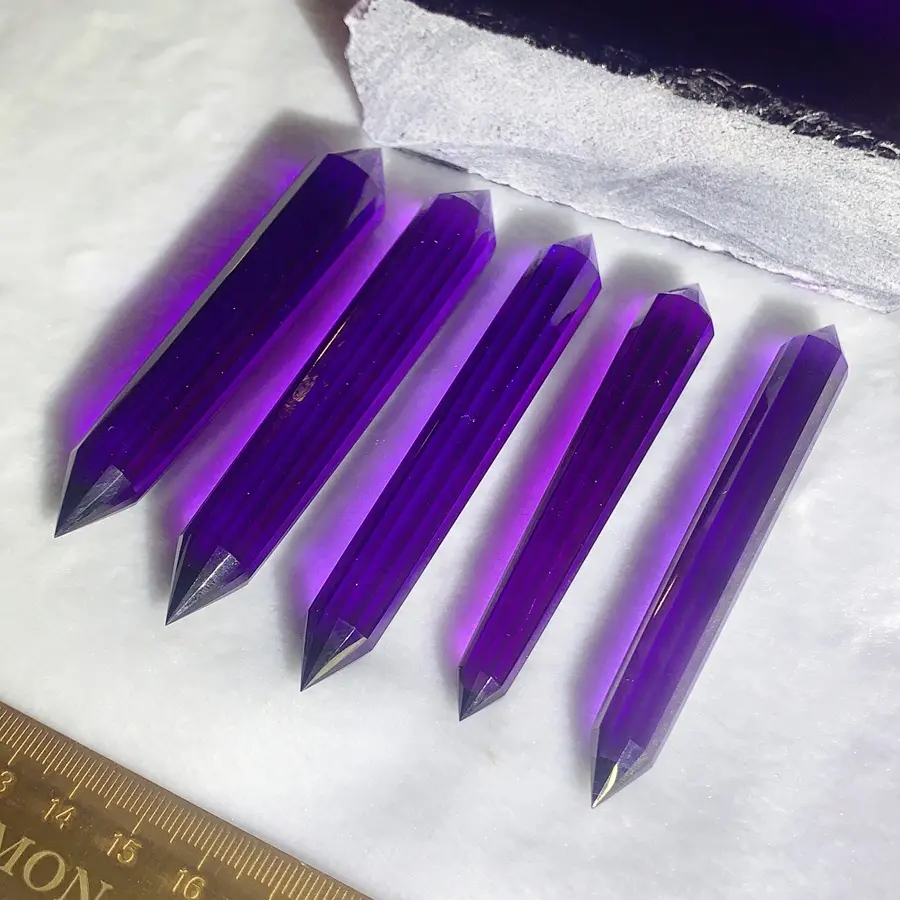 Welkom Om Verschillende Kanten Aan Te Passen Natuurlijke Kwartskristallen Vogel Wands Paarse Amethist Crystal Vogel Massagepunten