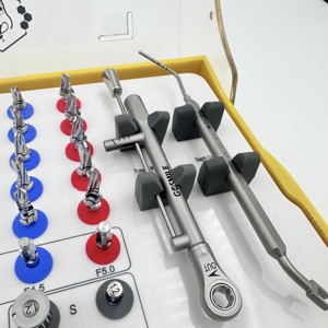 Kit <span class=keywords><strong>d</strong></span>'implants dentaires à <span class=keywords><strong>prix</strong></span> de gros, en acier inoxydable, ensemble chirurgical <span class=keywords><strong>complet</strong></span> coréen universel pour usage clinique - Product Image 6