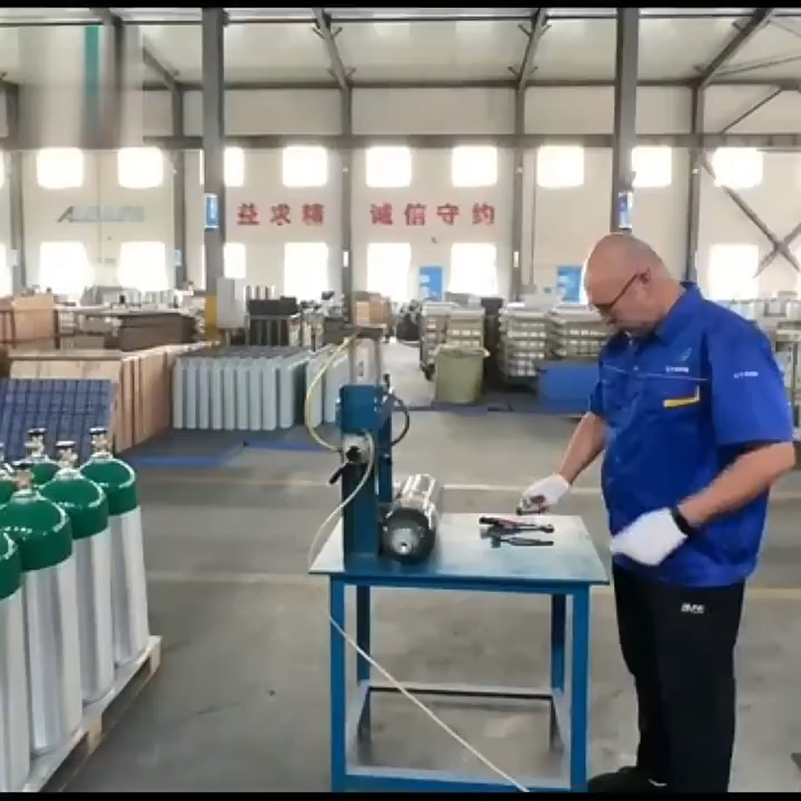 1 cylindre en fibre de carbone 300 bar 3L avec valve de régulation de