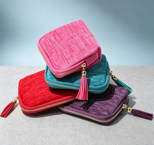 Pochette à bijoux portable haut de gamme faite à la main avec fermeture magnétique en tissu chenille épais, coloris Rose Rouge, Rouge Vif, Bleu Lac, Violet - Product Image 3
