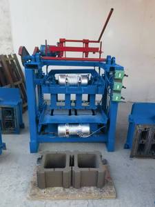 Vente directe d'usine <span class=keywords><strong>de</strong></span> machine à fabriquer des briques semi-automatique 4-<span class=keywords><strong>35</strong></span>, 4,8 kW, cycle <span class=keywords><strong>de</strong></span> <span class=keywords><strong>35</strong></span> secondes, adaptée aux briques creuses/pleines. - Product Image 6