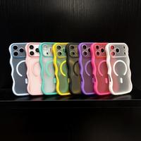 Étui de téléphone magnétique translucide de luxe à chargement sans fil pour iPhone 18 Pro Max 17 16 15 14, coque mate colorée à bords ondulés