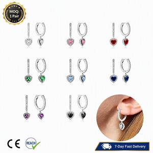 Pendientes <span class=keywords><strong>de</strong></span> Aro Colgantes con Corazón ChuYao para Mujer, Tono Plateado, con Circonitas Pavé, Joyería <span class=keywords><strong>de</strong></span> Moda al por Mayor - Product Image 1