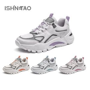 Zapatillas deportivas informales para mujer de alta calidad directas de fábrica Plantilla de goma con forro de cuero genuino de alta calidad para invierno - Product Image 1