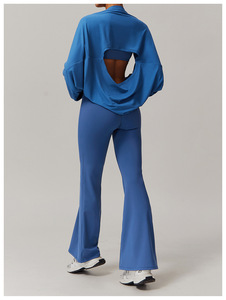 Completo Sportivo da Donna Personalizzabile con Logo, Nuova Collezione 2025, Maglietta a <span class=keywords><strong>Maniche</strong></span> <span class=keywords><strong>Lunghe</strong></span> e Top Corto per Yoga e Tempo Libero - Product Image 5