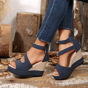 Nouvelles sandales compensées pour <span class=keywords><strong>femme</strong></span>, style rétro, à bout ouvert, épaisses et confortables, à talon haut, pour un look décontracté - Product Image 5