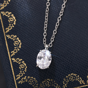 Collana con Ciondolo Ovale Minimalista per Donne, Elegante Gioiello di Moda per Uso Quotidiano, Idea Regalo - Product Image 4