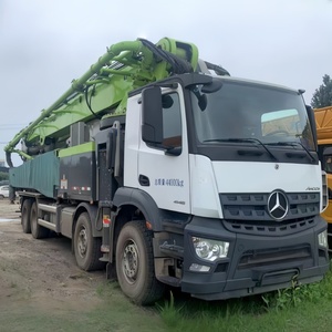 Pompe à béton hydraulique d'occasion économique de 62 m avec capacité de pompage de 180 m³/h et châssis BENZ - Product Image 1