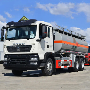 รถบรรทุกน้ำมันดีเซล HOWO 6x4 ความจุ 20,000 ลิตร สำหรับบรรจุสารเคมีหนัก กำลัง 351-450 แรงม้า พร้อมเกียร์ธรรมดา - Product Image 1