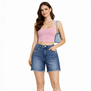 Comodi pantaloncini in denim scuro, lavato, con dettagli in strass sulle tasche, a vita alta e aderenti. - Product Image 1