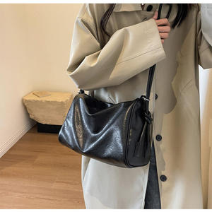 Bolso de mano de PU para mujer, precio de mayoreo, bolso cruzado versátil y moderno para mujer - Product Image 1