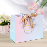 Sac cadeau haut de gamme de style européen et chinois avec dégradé rose, en matériau cartonné blanc, pour mariage et emballage de souvenirs