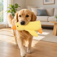 Jouet en peluche pour chien anti-stress lavable en machine, canard jaune doux et rembourré, jouet à mâcher pour animaux de compagnie avec couineur intégré