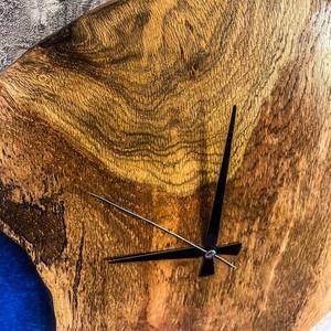 นาฬิกาแขวนผนังงานฝีมือเรซิ่นสุดหรู พร้อมดีไซน์ไม้ทำมือและโครงสร้างทนทาน เพื่อการใช้งานที่มีประโยชน์และการตกแต่งภายใน - Product Image 3