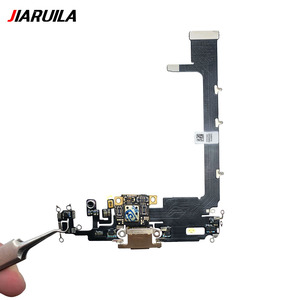 Câble flexible de carte de connecteur de port de charge pour remplacement de Port de carte de chargeur d'<span class=keywords><strong>iPhone</strong></span> <span class=keywords><strong>11</strong></span> <span class=keywords><strong>Pro</strong></span> <span class=keywords><strong>11</strong></span> <span class=keywords><strong>Pro</strong></span> Max - Product Image 5