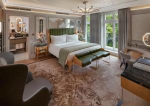 Ensemble de meubles en bois pour chambre d'<span class=keywords><strong>hôtel</strong></span> moderne cinq étoiles Mandarin Oriental <span class=keywords><strong>Paris</strong></span> pour projet hôtelier de luxe - Product Image 5