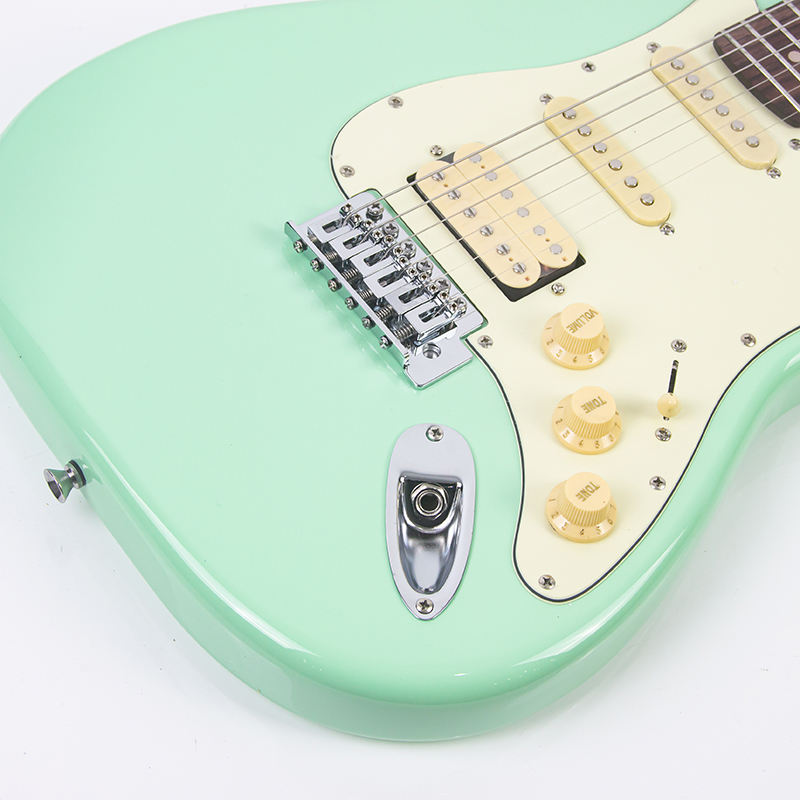 สีเขียว