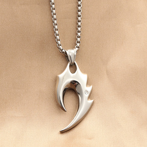 Collier pendentif flamme en acier inoxydable, design pointe, style rétro punk, bijoux pour homme 280348 - Product Image 1