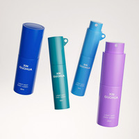 Mini flacon de parfum de voyage extérieur 10ml 20ml avec crochet, flacon vide en plastique coloré à suspendre, couleur et logo personnalisables