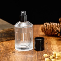 Flacon de parfum de luxe en verre craquelé noir 50ml/100ml, personnalisable avec impression sérigraphique, pulvérisateur pompe or/noir, cosmétique carré vide