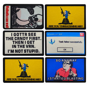 ¿ME ESTÁS AMENAZANANDO? Impresión de colores Tela Color Skull Man With Ass Tactical Hold Double Guns Impresión divertida Parche de letras Coser - Product Image 2