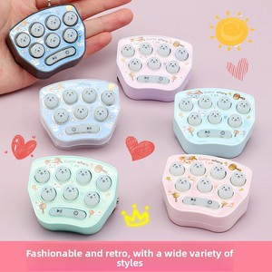 Jeu électronique de frappeur de taupes en métal, portable, de poche, pour l'entraînement de la vitesse de réaction, jouet interactif anti-stress pour enfants de 5 à 7 ans - Product Image 4