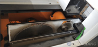 Machine de découpe de panneaux de bois à commande numérique CNC à alimentation automatique de haute efficacité et de technologie avancée pour la fabrication d'armoires