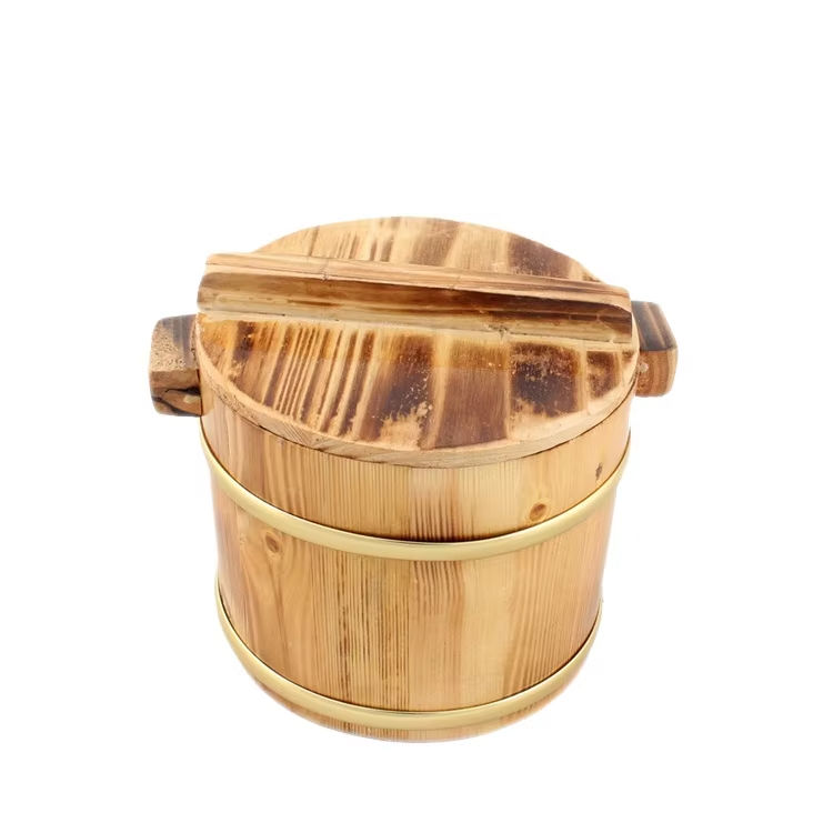 Tonneau en bois plus foncé 12x10 cm