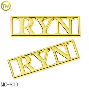 Içi boş harfler giysi aksesuarları özel çinko alaşım metal isim etiketleri şirket logoları ile altın kaplama etiketler