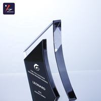 Nouvelle plaque de récompense en verre cristal K9 transparente, design populaire personnalisé en forme d'alien, base en verre, gravure artisanale durable