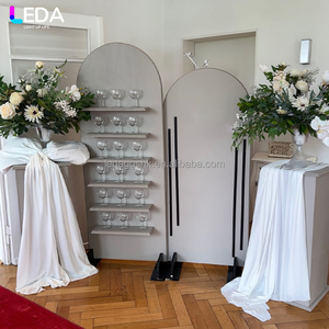 Decoración para Área de Recepción de Eventos LEDA, Juego de Portacopas de Acrílico Gris Moderno Personalizado para Bodas - Product Image 3