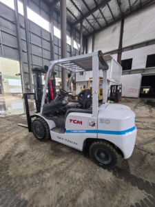 Hot Sale Secondhand TCM Japan Original 3T Forklift Used TCM FD30 FD50 FD100 Forklift in Stock - Product Image 2