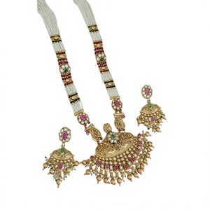 Ensemble collier et boucles d'oreilles en laiton plaqué or de qualité supérieure, serti de moissanite, pour femmes, collection pour mariage - Product Image 2