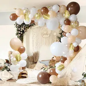 結婚式の祭りのためのホットセールの誕生日パーティーの装飾用品ブラウンホワイトスキンカラーバルーンアーチ