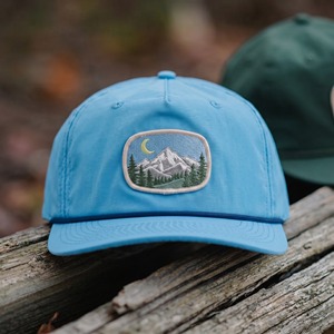 Casquettes Snapback personnalisées avec logo brodé OEM, casquettes à 5 panneaux, casquettes en nylon non structurées - Product Image 1