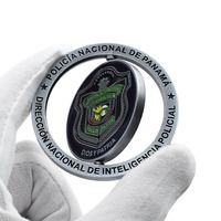 Pièces de monnaie commémoratives personnalisées rotatives en alliage de zinc émaillé multicolore en relief pour collection et présentation sur bureau