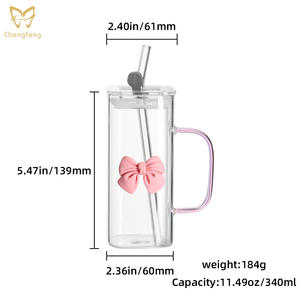 Vaso de agua cuadrado de vidrio rosa de 340 ml con lazo, resistente a altas temperaturas, con asa y pajita. - Product Image 2