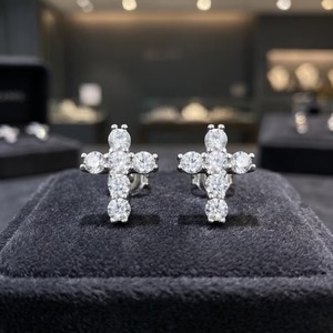 Top Demand Moissanite Diamond <b>Earrings</b> <b>for</b> Women and <b>Men</b> Luxury Sparkling Fashion Jewelry <b>for</b> Daily Wear Party Outfits Weddings - Product Image 4