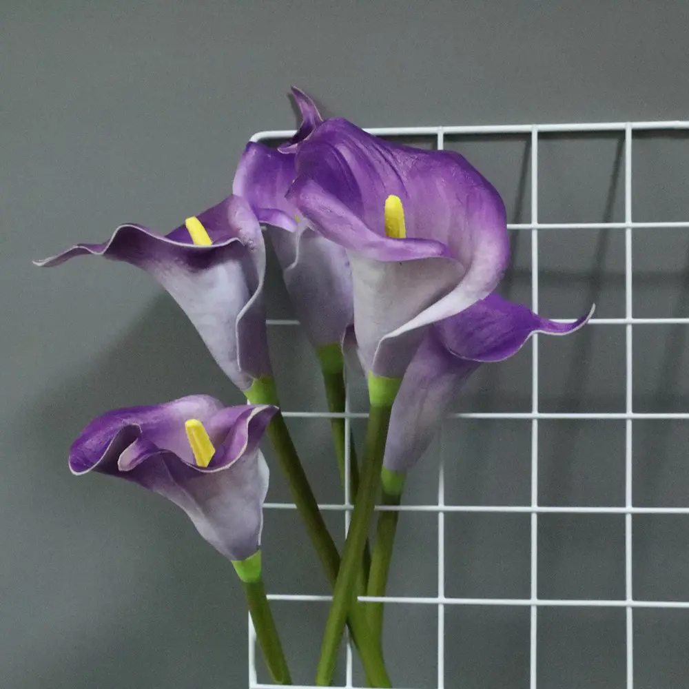 X189 boda inicio decoración fondo artificial PE de seda púrpura tiger lily artificial flor de plumeria calla lily flores