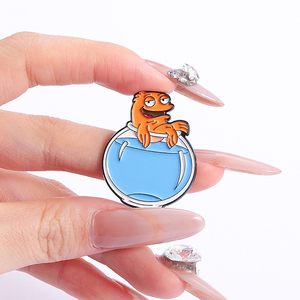 Marine Creatures Collection Emaille Pins Cartoon Walhai Goldfisch Broschen Rucksack Revers Abzeichen Schmuck Geschenke für Freunde - Product Image 2
