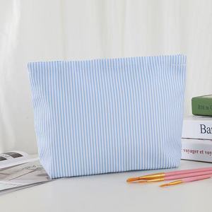 Bolsa de Cosméticos de Gran Capacidad, de Hilo de Poliéster con Burbujas, Transpirable, Bordada, Portátil, para Viaje y Almacenamiento de Maquillaje - Product Image 6