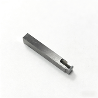 Plaque de fixation d'outillage en acier inoxydable usinée CNC, à dents dentelées, trous fraisé, fentes multi-découpes, pour pièces industrielles