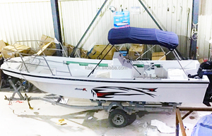 Barca da Pesca 5,8m / 20ft con Tendalino per Carico Merci, Motore Fuoribordo 60HP, Console, Serbatoio Autopulente, Attrezzatura per Ossigeno, Navigazione - Product Image 4