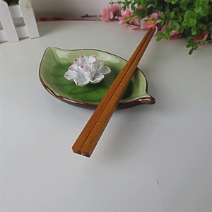 Bacchette personalizzate in <span class=keywords><strong>legno</strong></span> Phoebe riutilizzabili con poggia nomi personalizzati incisi classici stile cinese bastoncini regalo - Product Image 6
